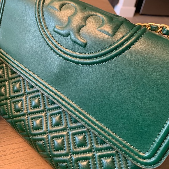 Tory Burch Green Fleming Convertible Shoulder Bag - Picture 2 of 8